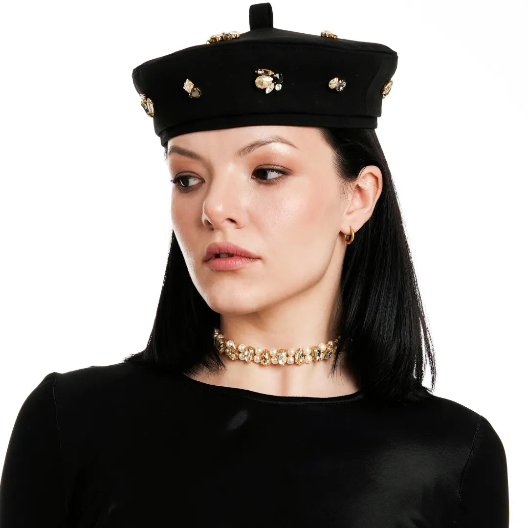 Necklace Louise with rhinestones & pearls Gold