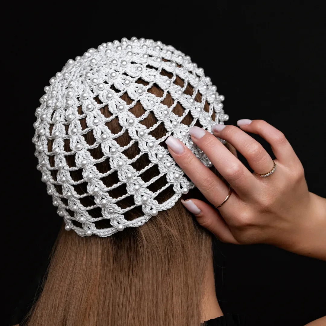 Mesh beanie Audrey with pearls light gray