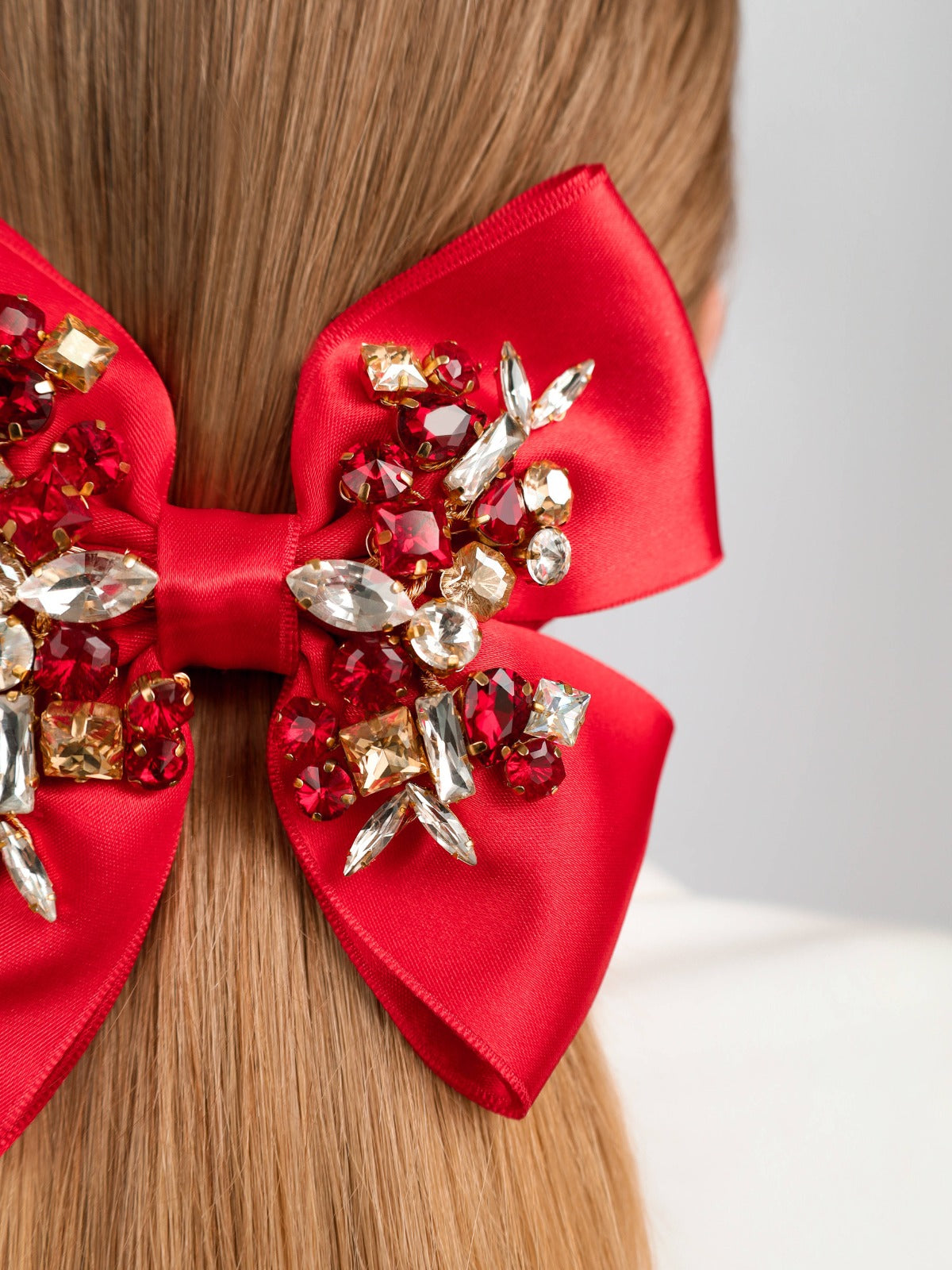 Red Bow Amelia