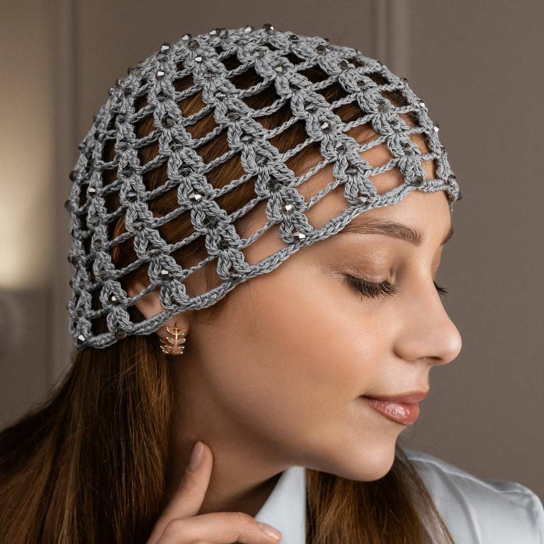 Mesh beanie Audrey with beads gray