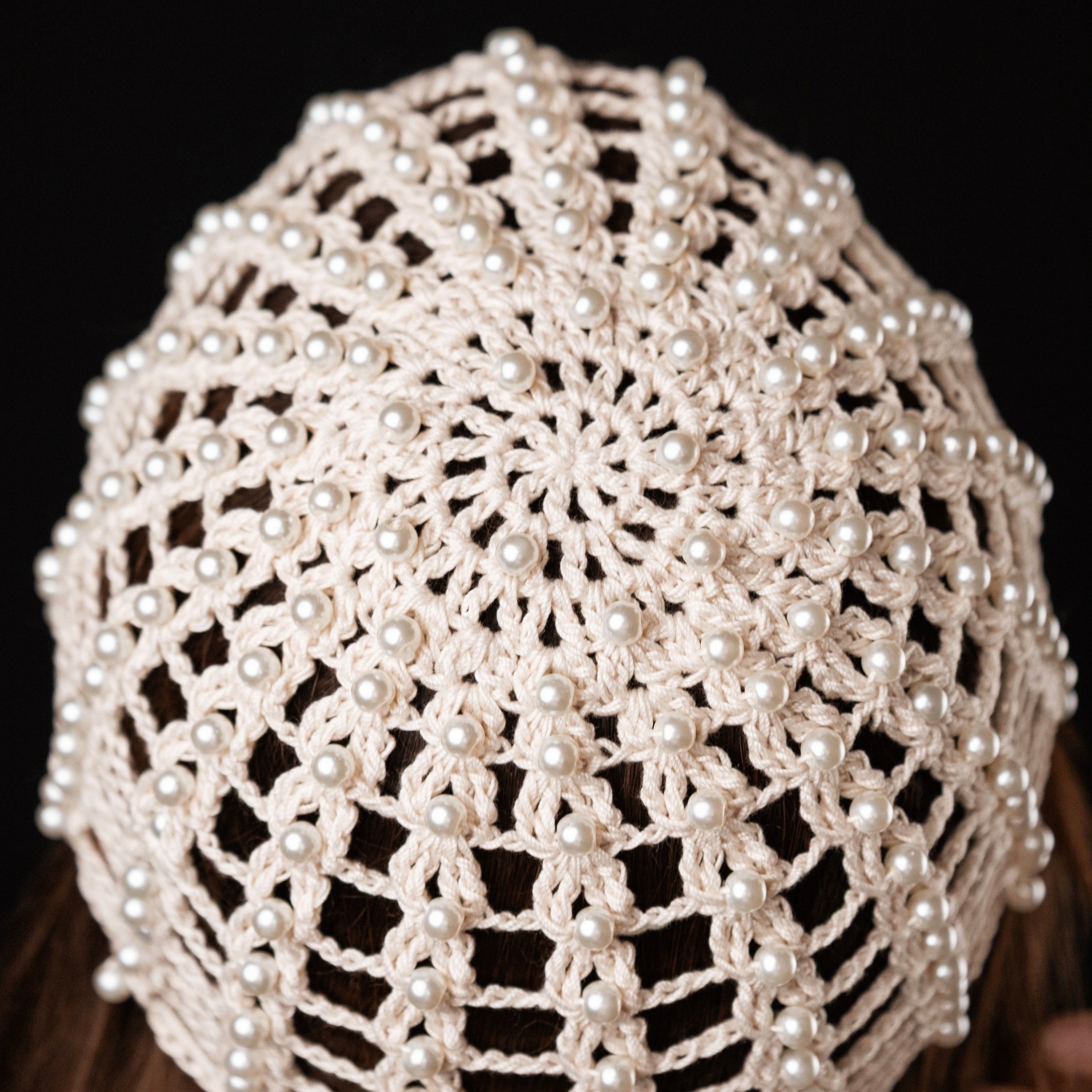 Mesh beanie Audrey with pearls ivory