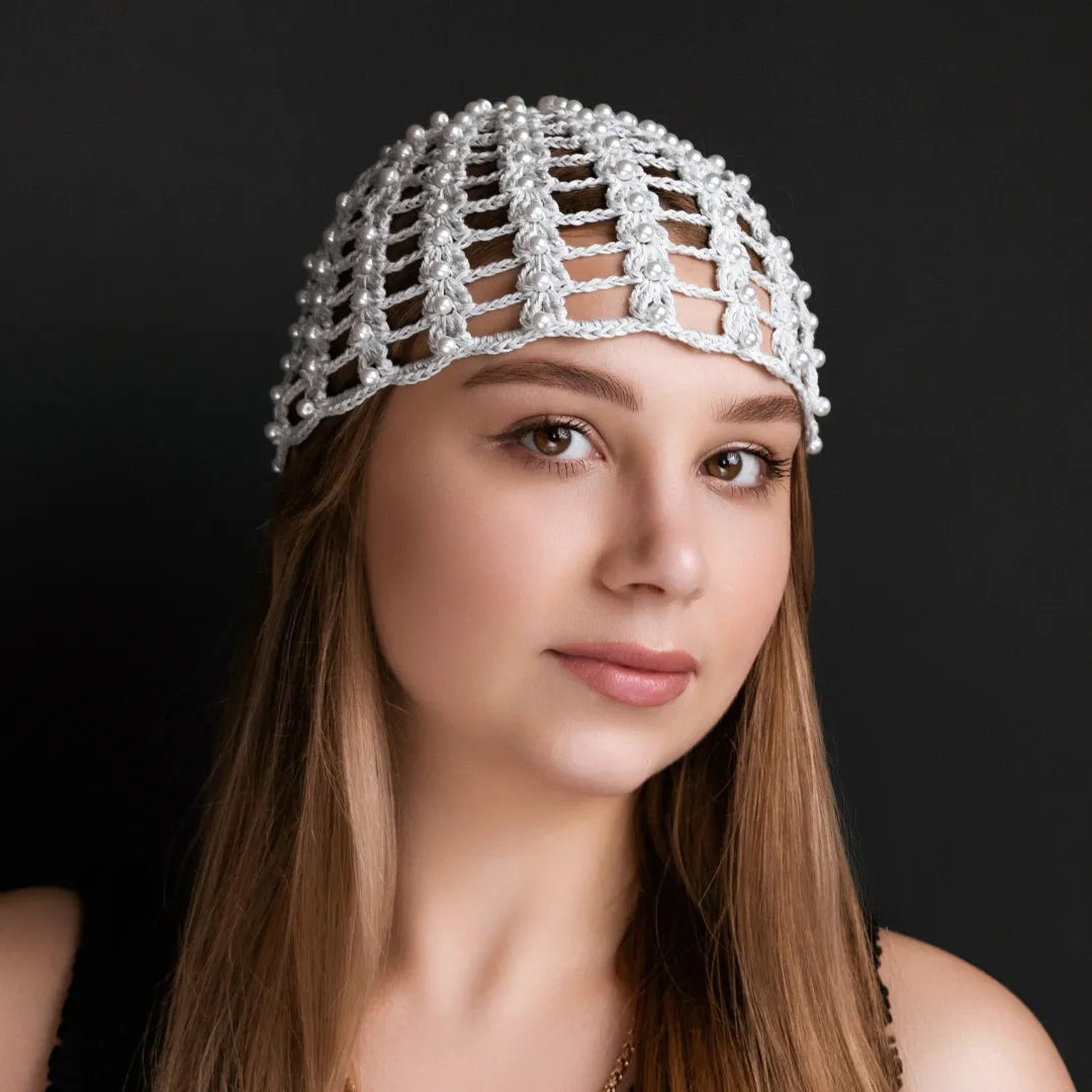 Mesh beanie Audrey with pearls light gray