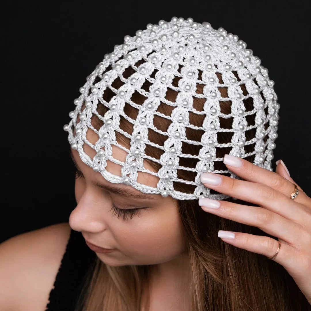 Mesh beanie Audrey with pearls light gray