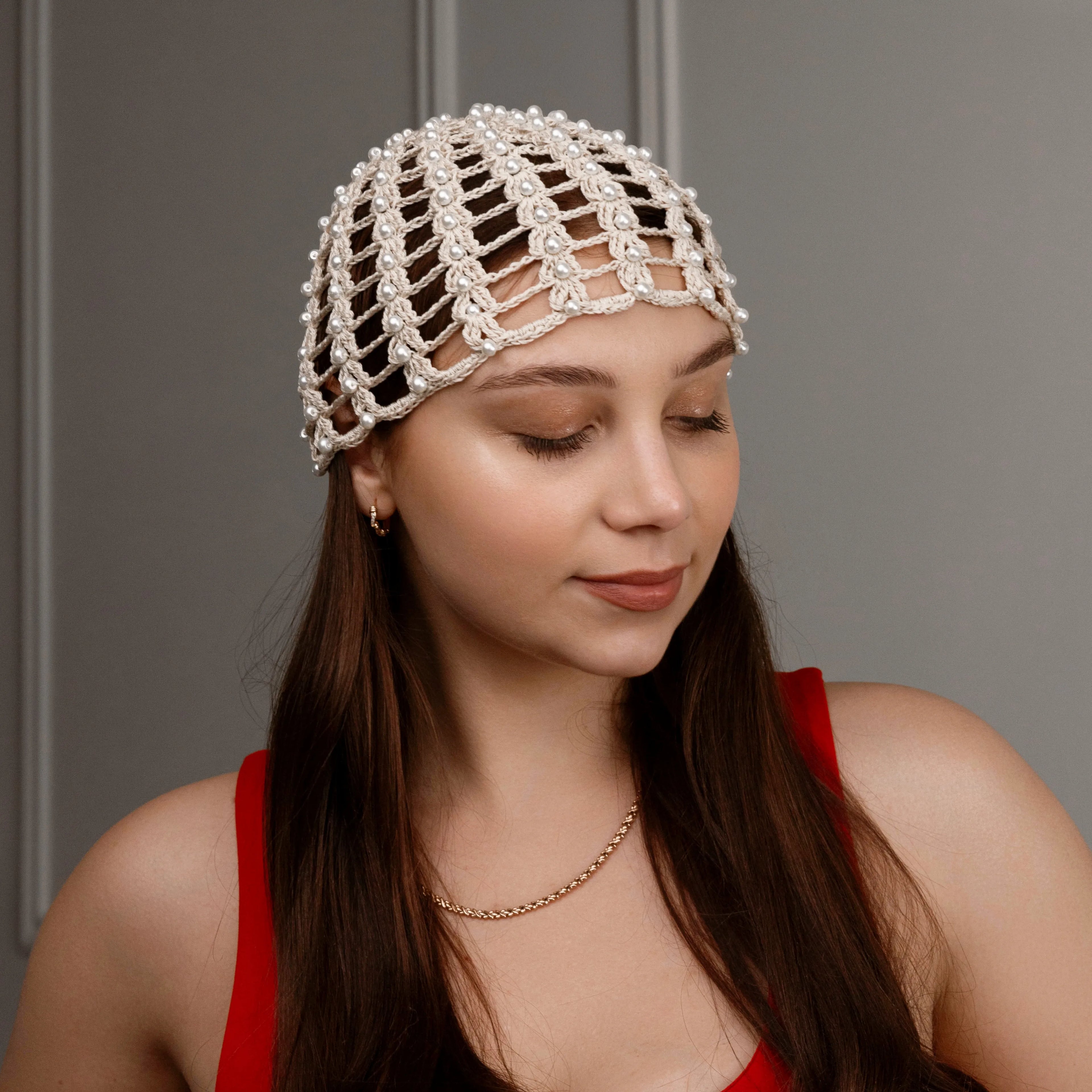 Mesh beanie Audrey with pearls sand ivory