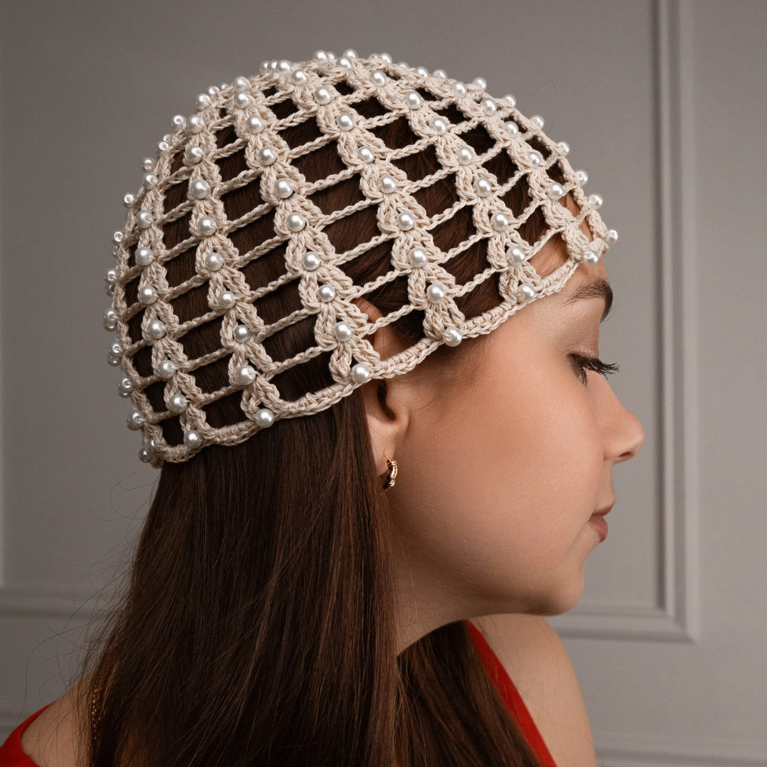 Mesh beanie Audrey with pearls sand ivory