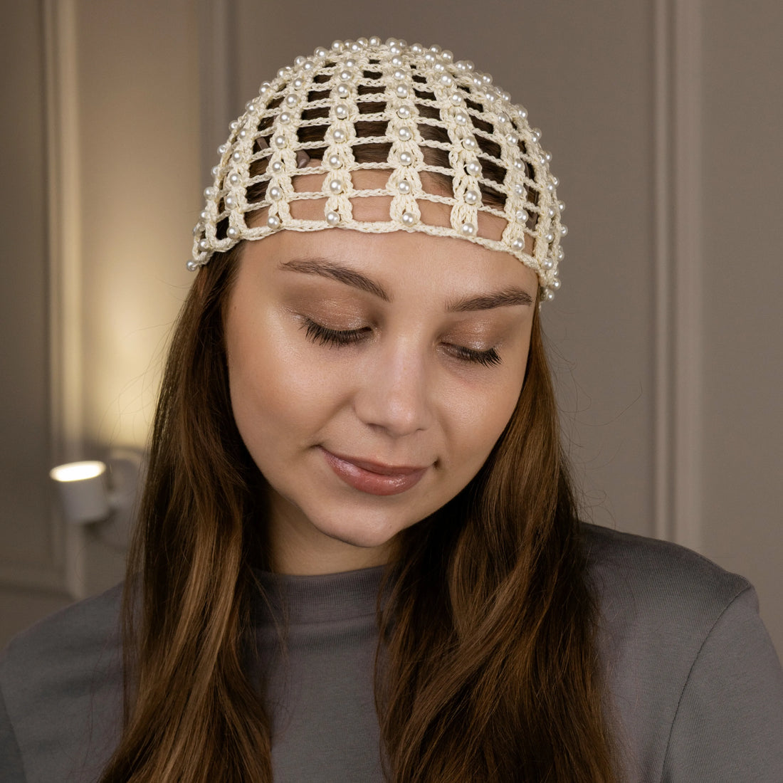 Mesh beanie Audrey with pearls butter yellow