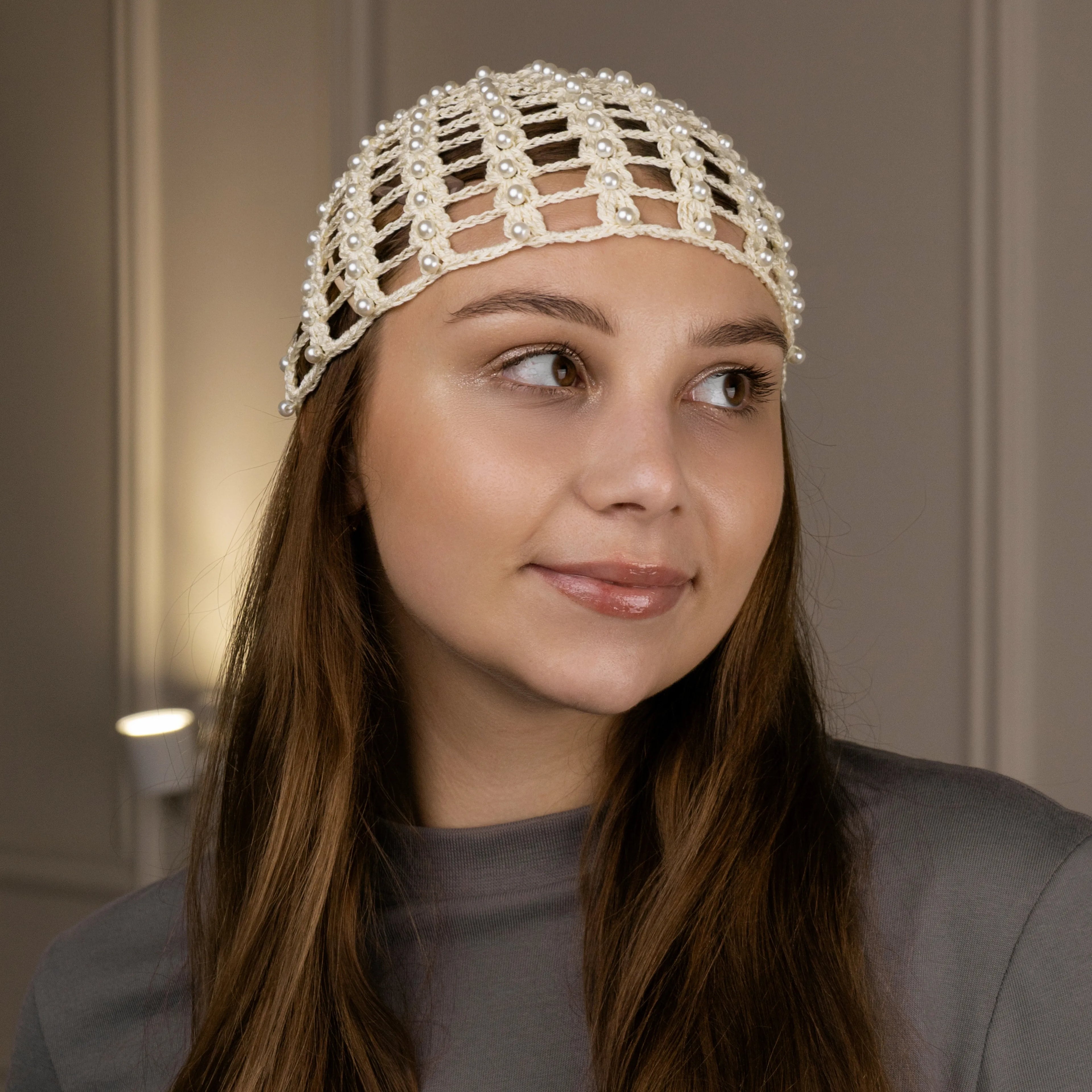 Mesh beanie Audrey with pearls butter yellow