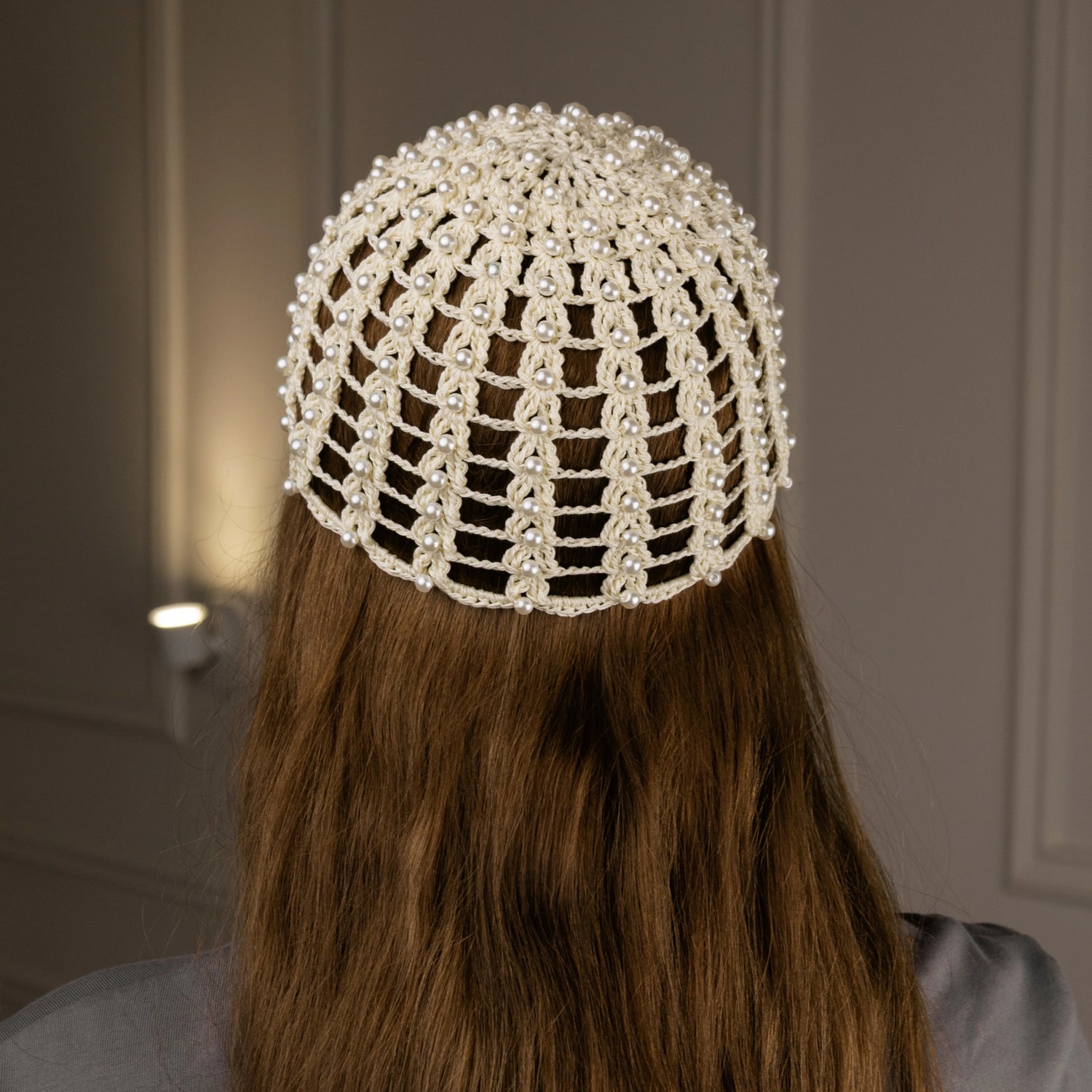 Mesh beanie Audrey with pearls butter yellow