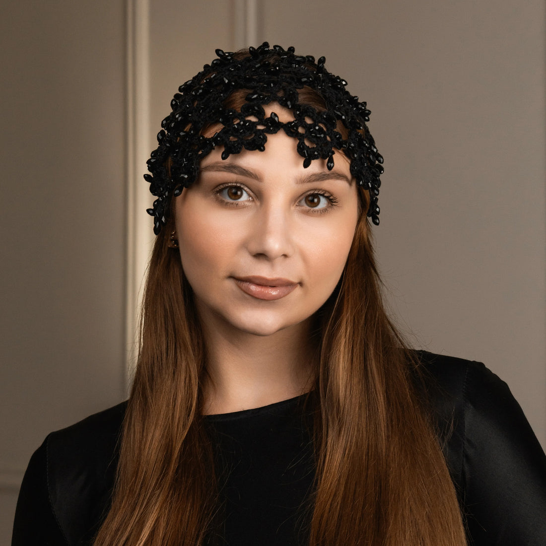 Flower beanie Amanda with beads black