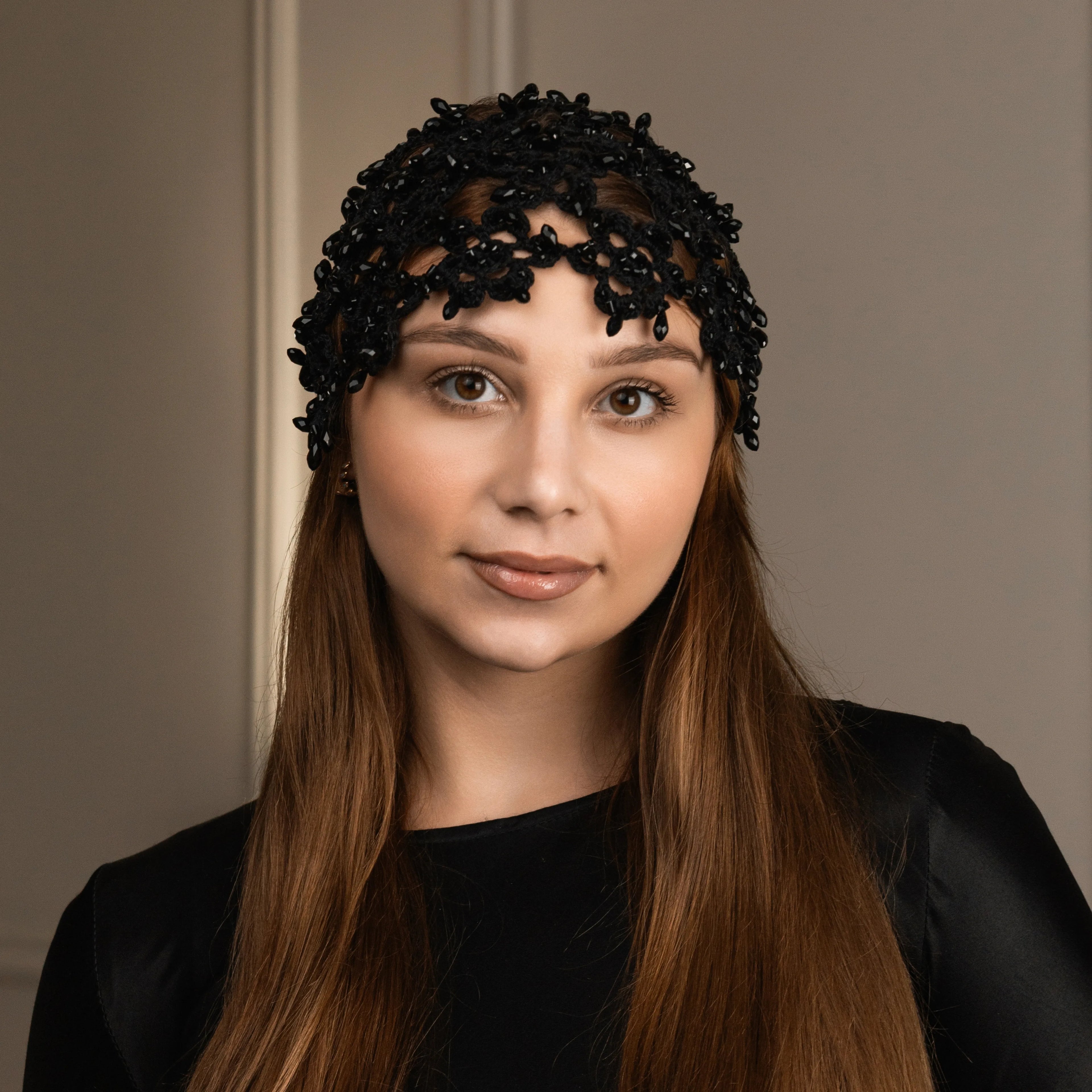 Flower beanie Amanda with beads black