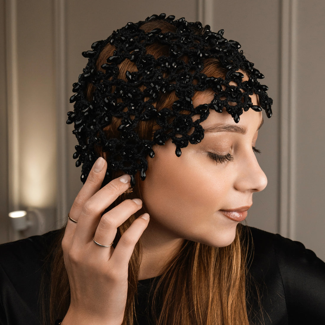 Flower beanie Amanda with beads black